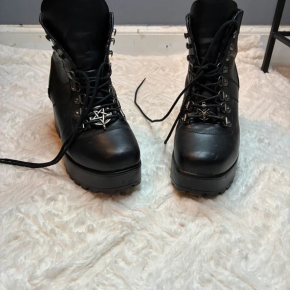 Nasty Gal Shoes - Nasty Gal Black Lace-Up Platform Combat Boots with Star Charm